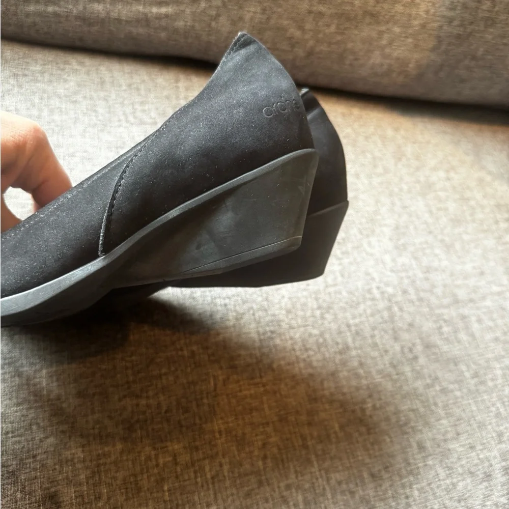 Arche wedge pumps